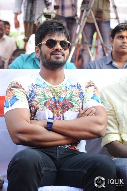 Current-Theega-Movie-Platinum-Disc-Function